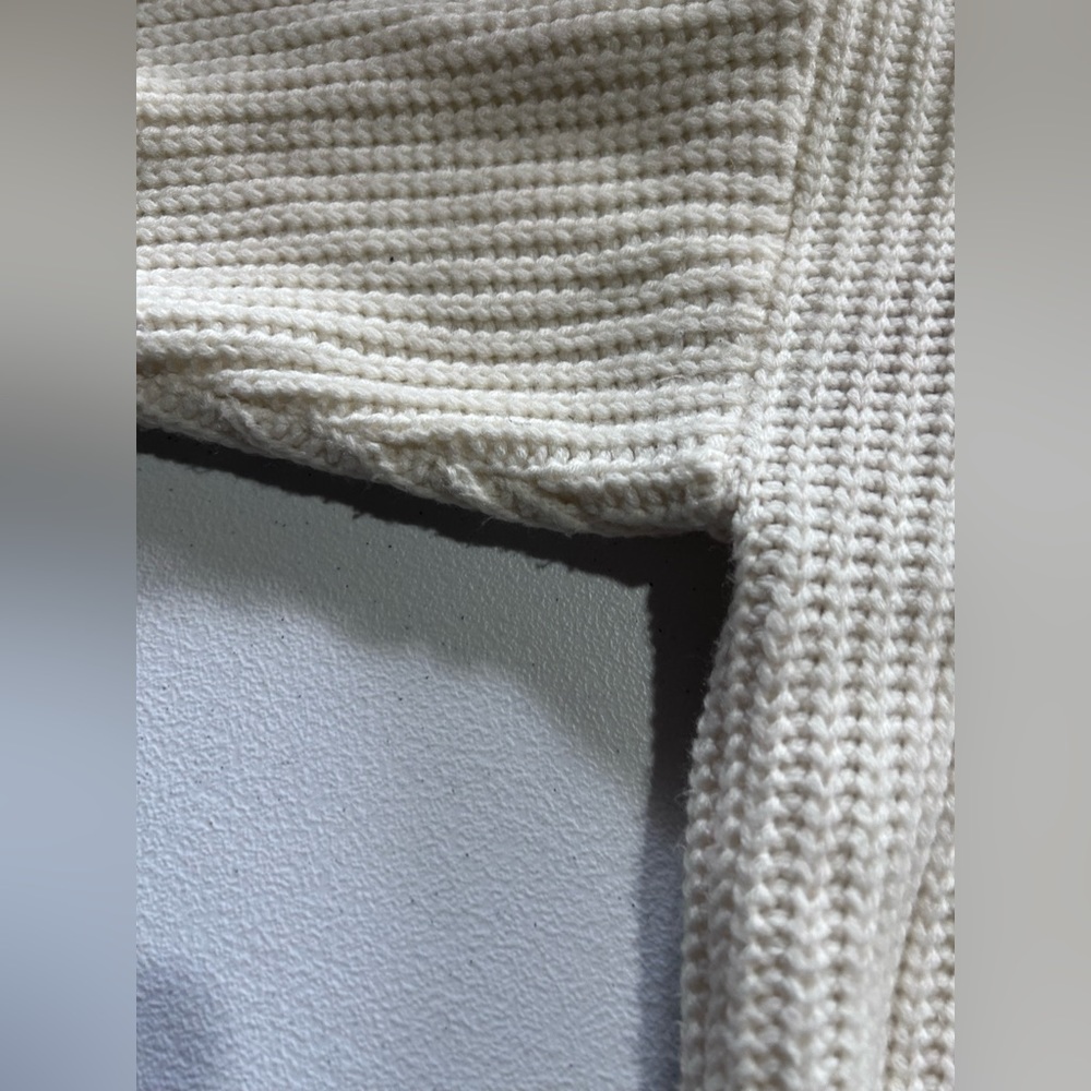 SHEIN Cropped Sweater - Picture 4 of 8